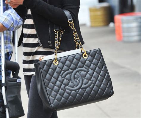 chanel bolso mas barato|bolsos Chanel outlet.